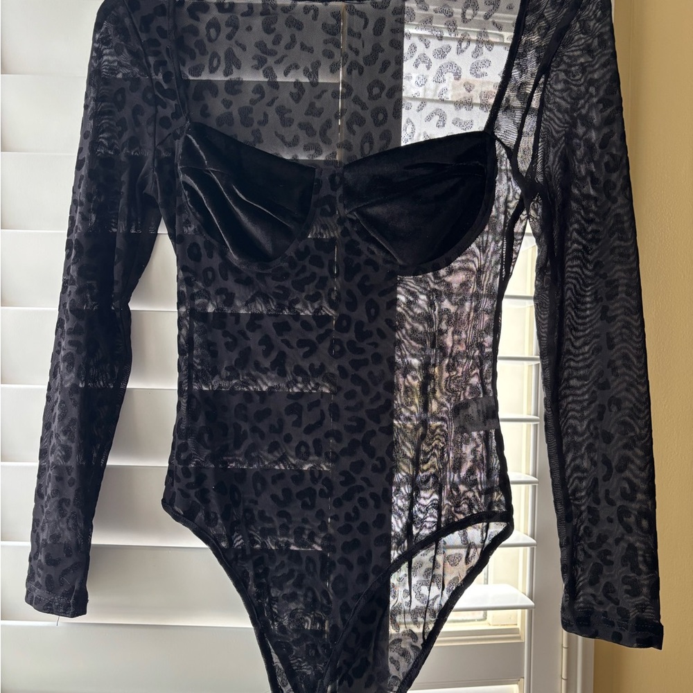 Sheer leopard bodysuit size M Black